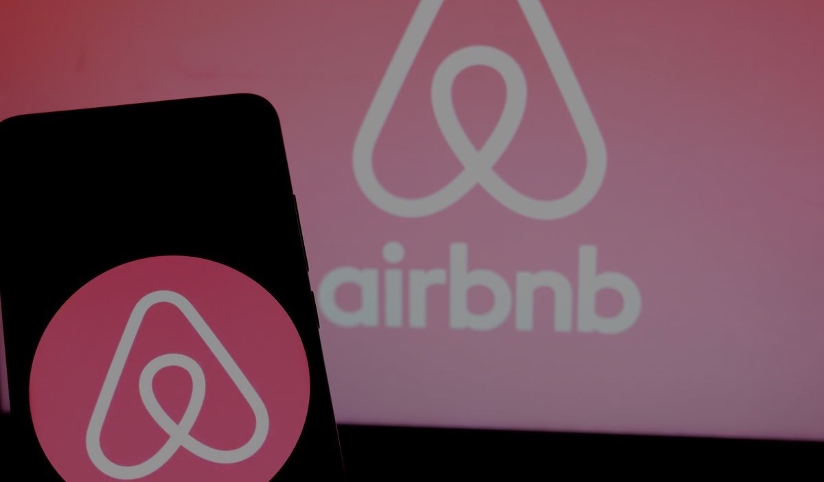 Airbnb IPO